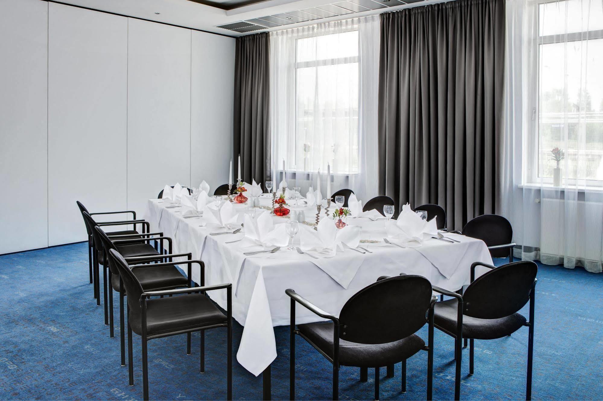 Intercityhotel Rostock Zewnętrze zdjęcie
